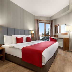 King Room Mobility or hearing accessible